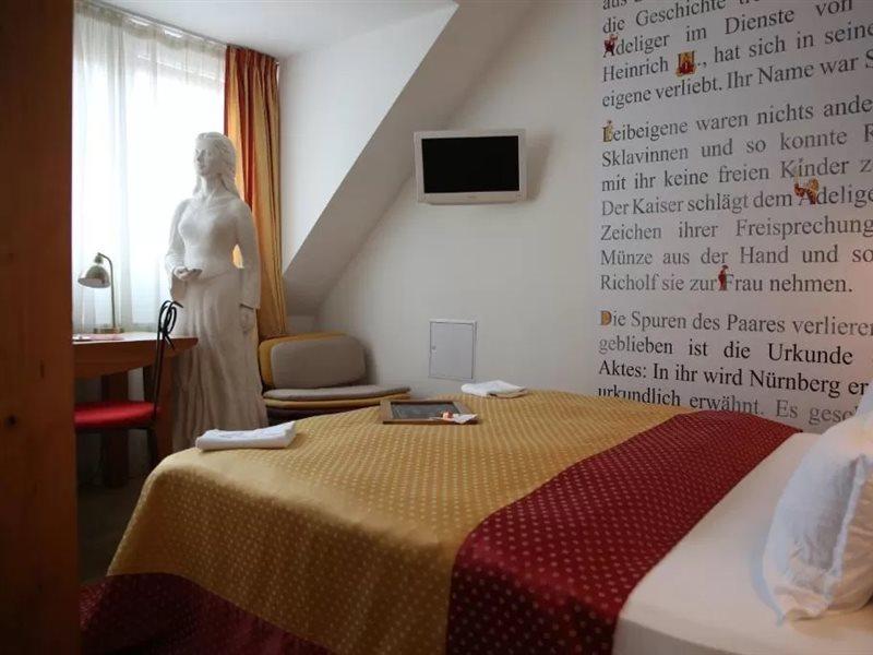 Hotel Drei Raben Nuremberg ภายนอก รูปภาพ