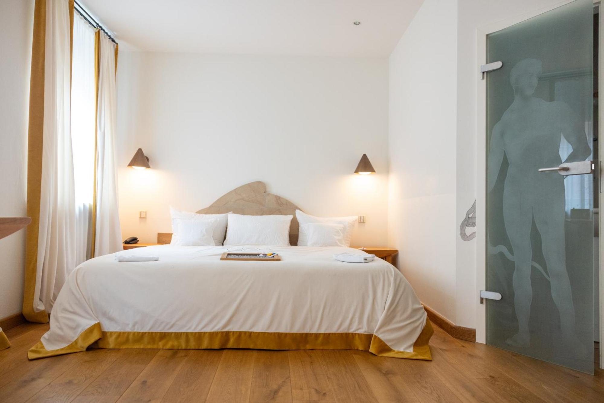 Hotel Drei Raben Nuremberg ภายนอก รูปภาพ