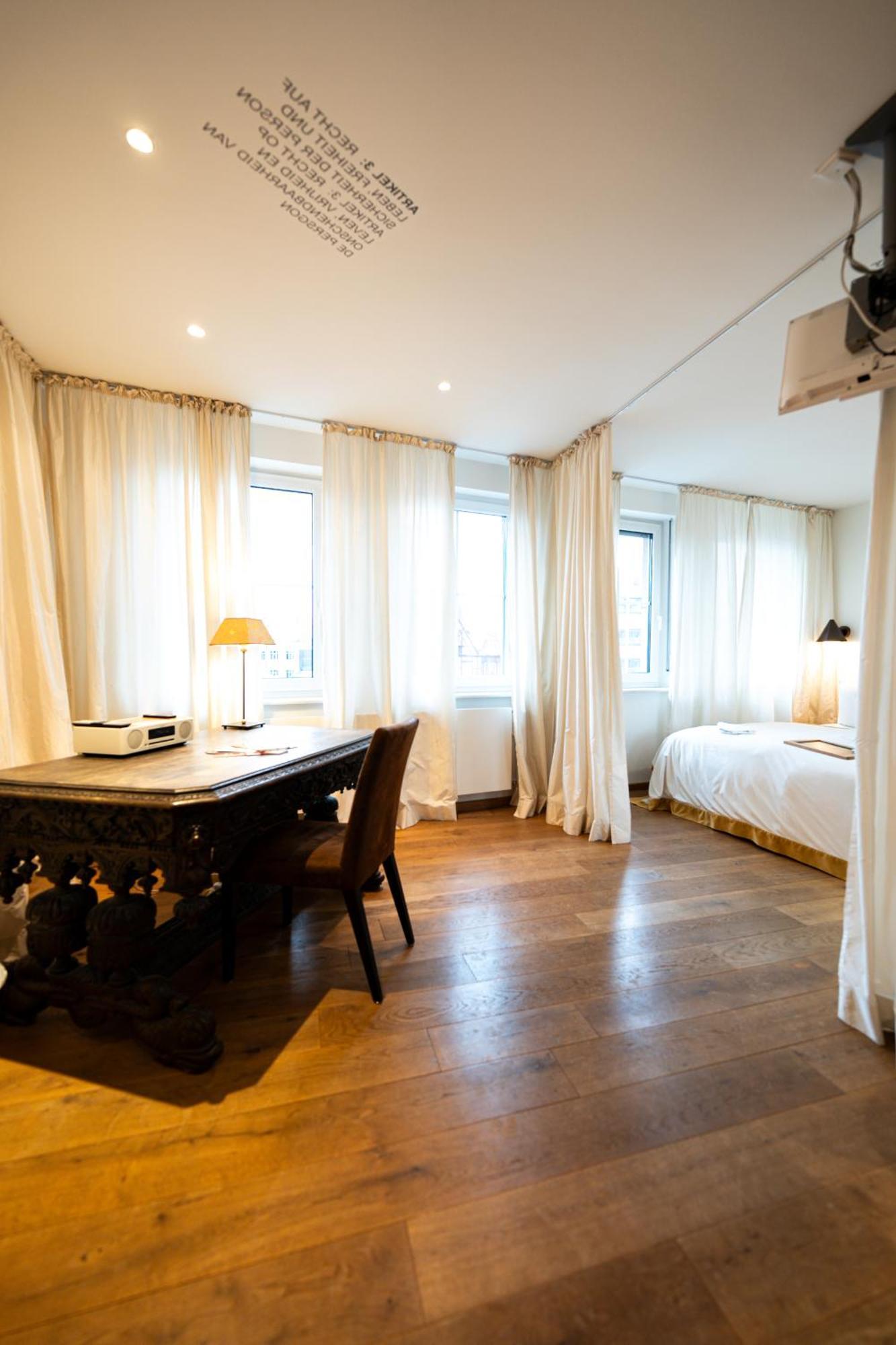Hotel Drei Raben Nuremberg ภายนอก รูปภาพ