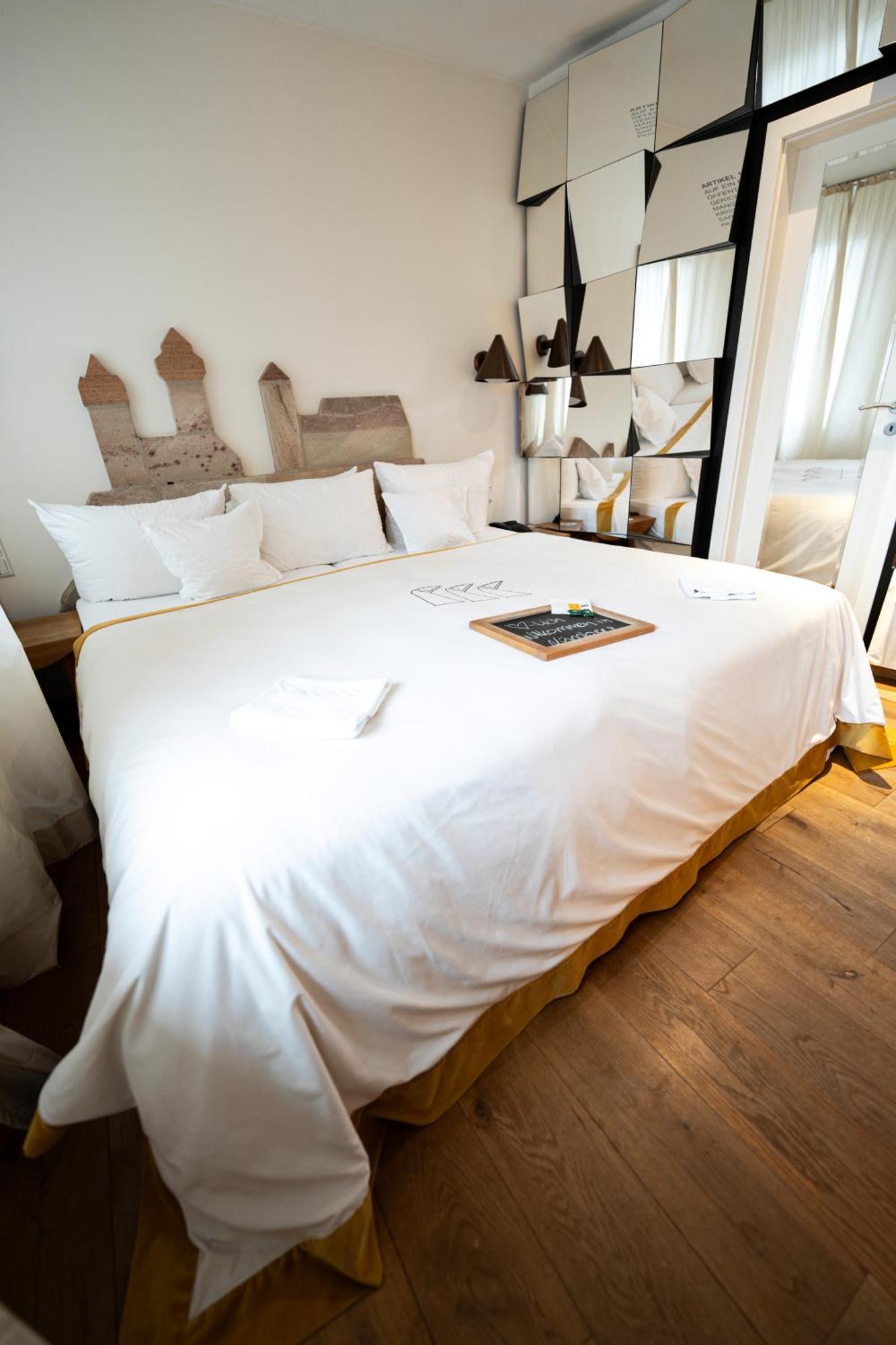 Hotel Drei Raben Nuremberg ภายนอก รูปภาพ
