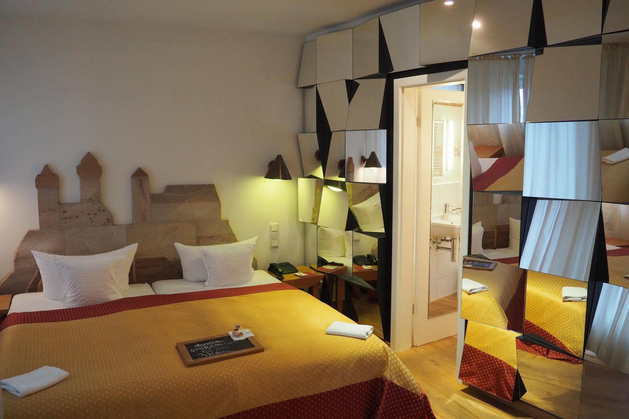 Hotel Drei Raben Nuremberg ภายนอก รูปภาพ