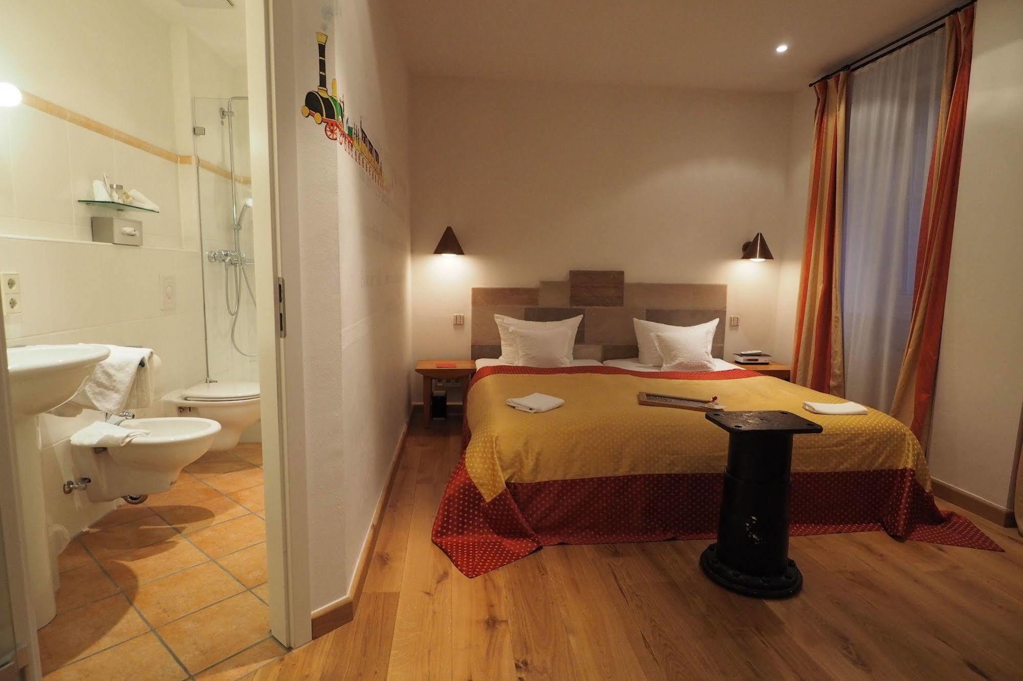 Hotel Drei Raben Nuremberg ภายนอก รูปภาพ