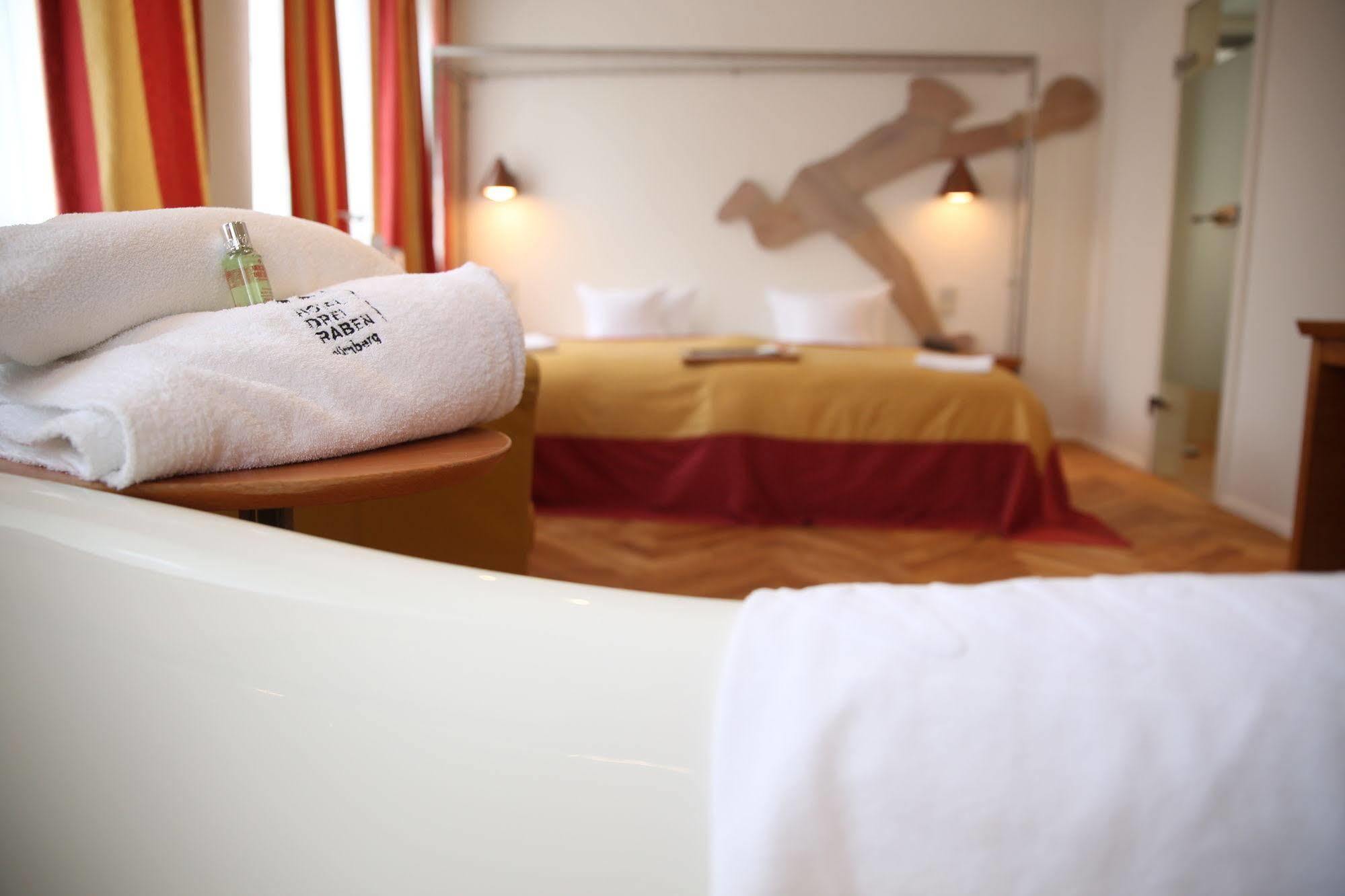 Hotel Drei Raben Nuremberg ภายนอก รูปภาพ